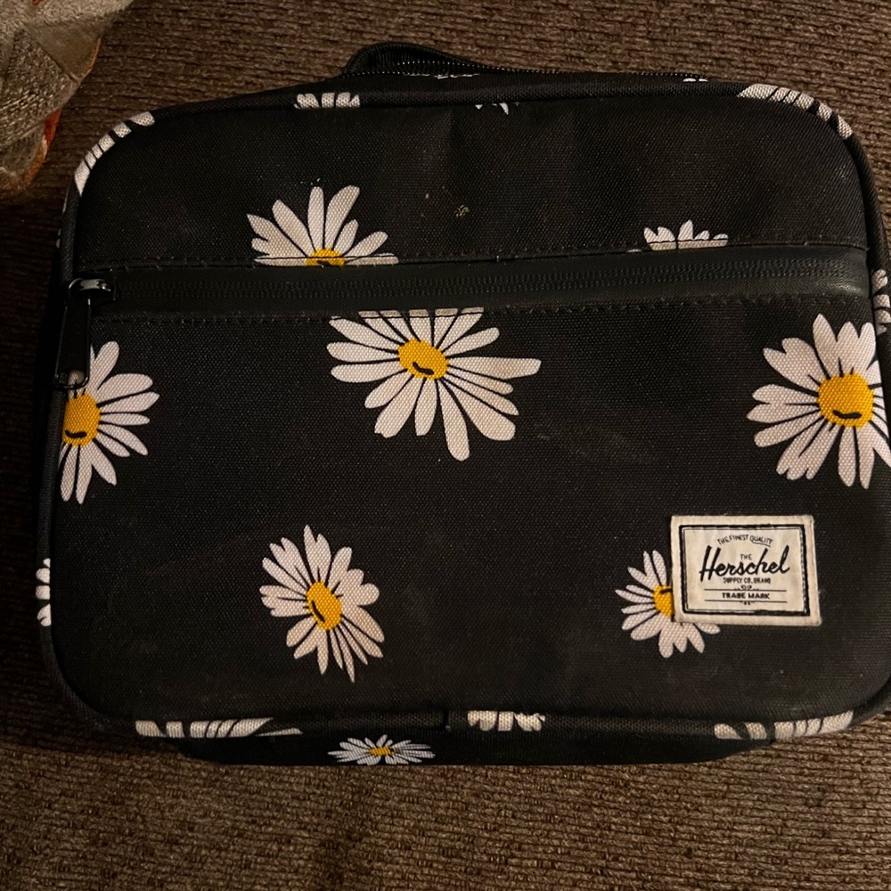 Herschel lunch box